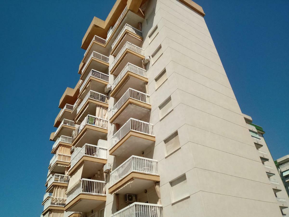 Apartamentos Gandia Grau Y Playa 3000 מראה חיצוני תמונה
